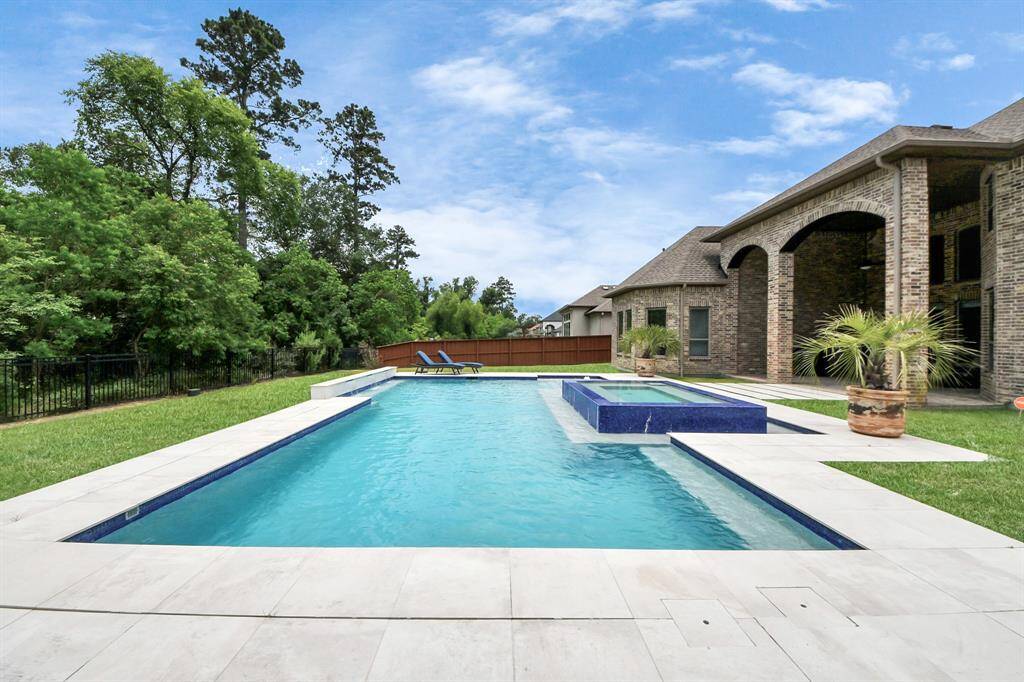 Can you imagine yourself coming home from a long day at work and relaxing in this gorgeous and private backyard oasis? You work hard....You deserve this.