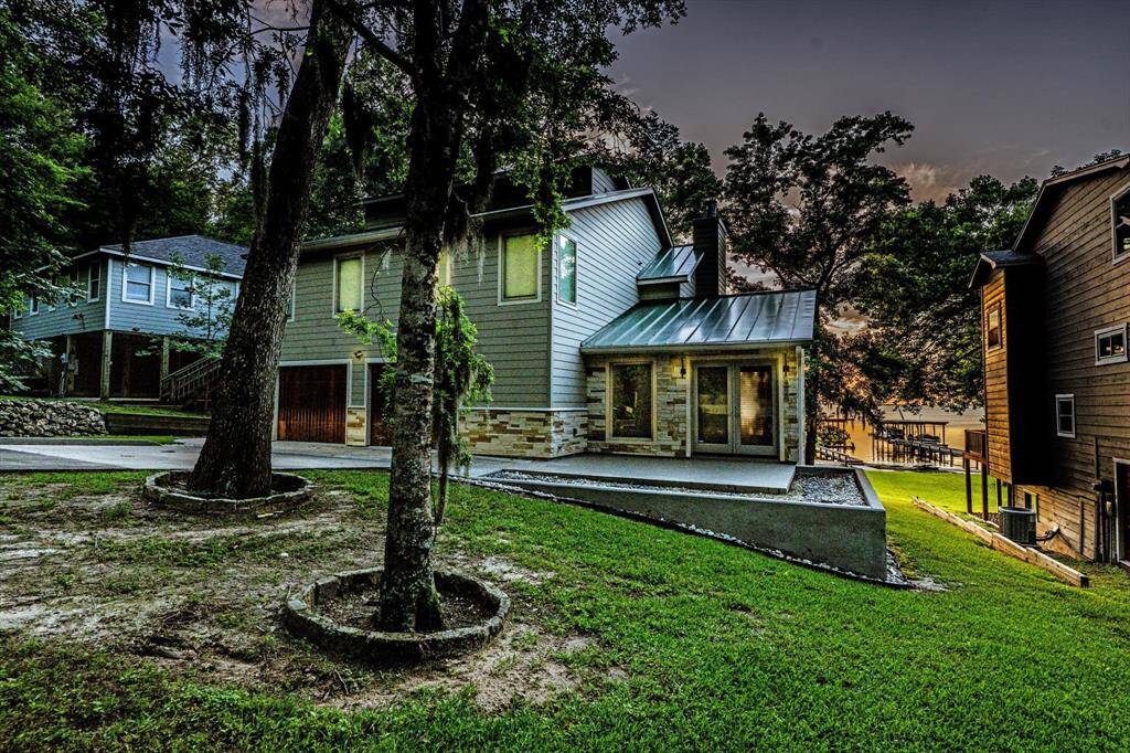 888 Cedar Lane offers unparalleled luxury designed for relaxation and unforgettable views.