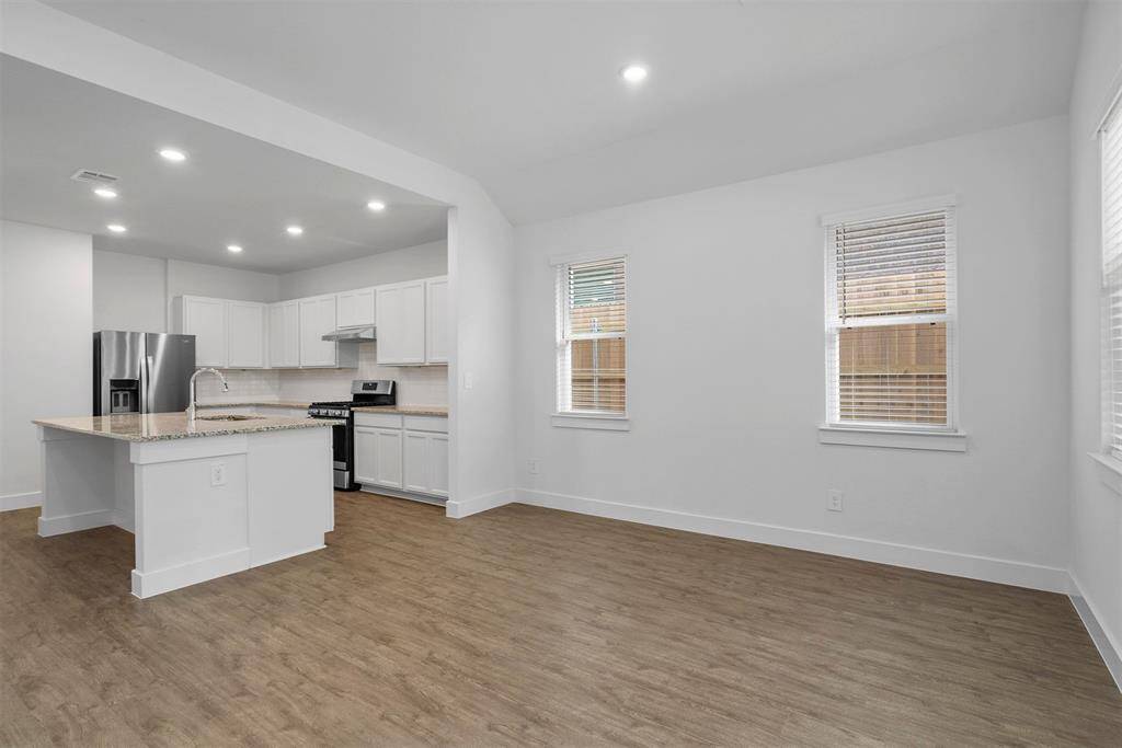 Breakfast area or dining room!