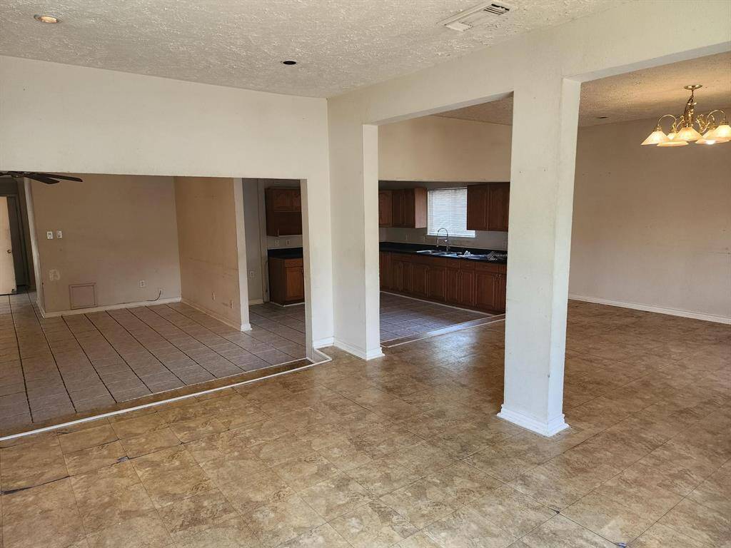 Open Floor Plan.