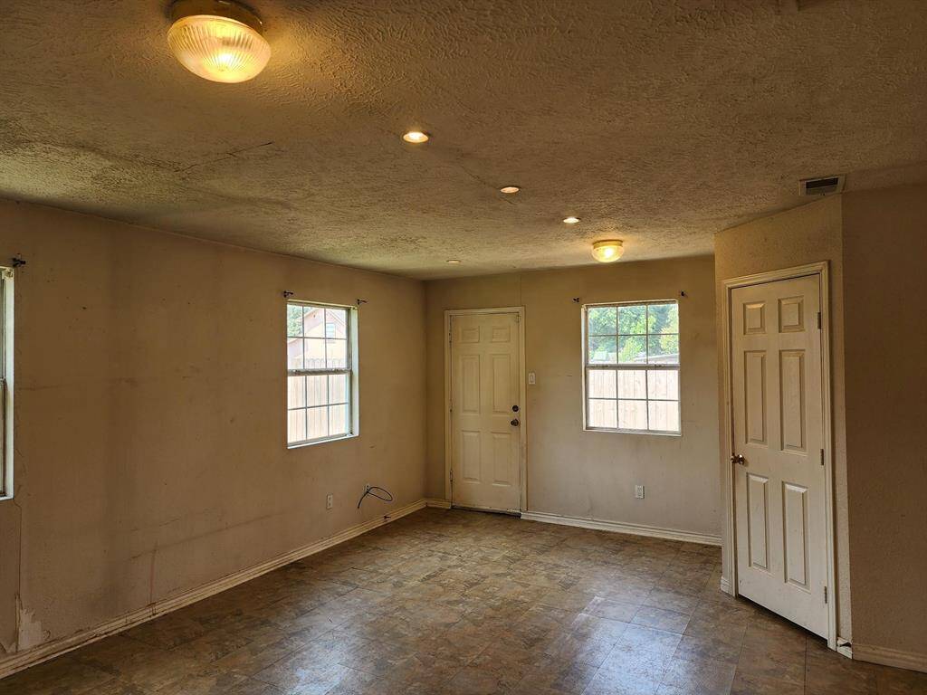 Flex Room 2 with Walk-in Closet.