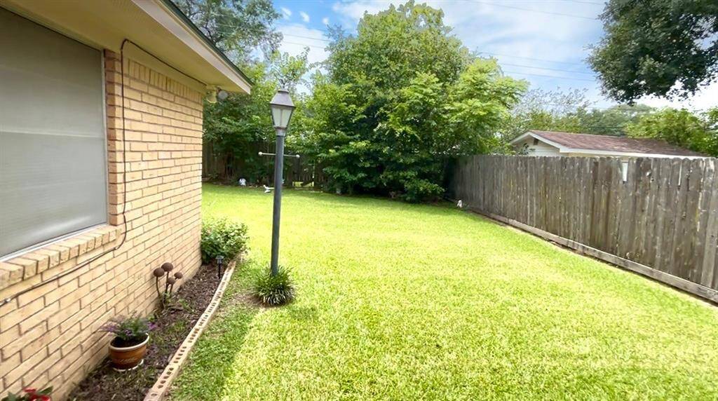 Spacious Backyard