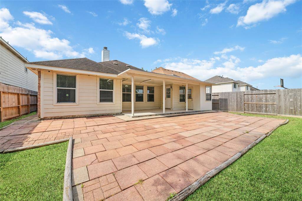 Covered patio with extended pavers