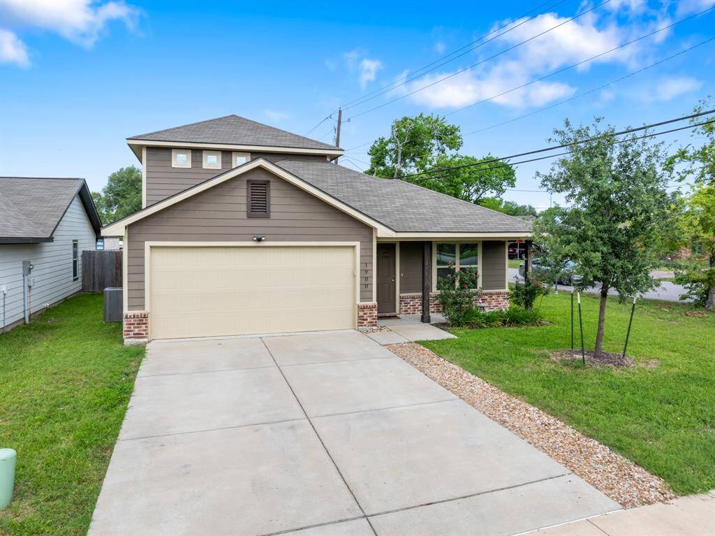 Large corner lot