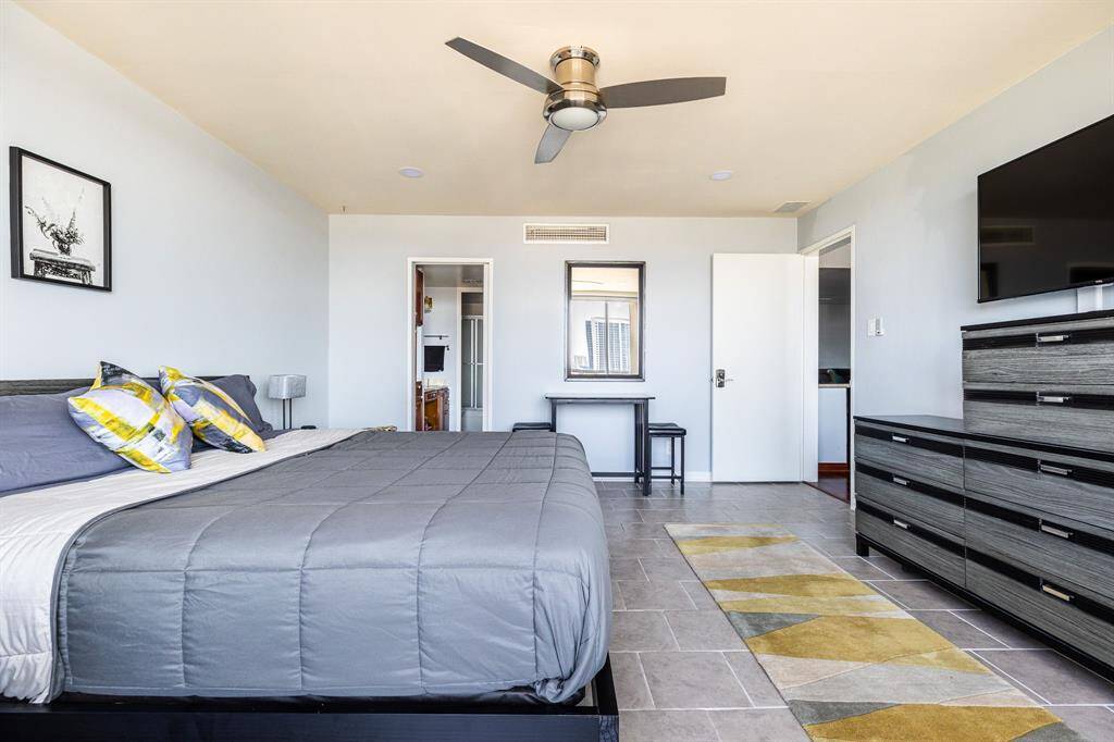 Smart TV and cable, ceiling fan