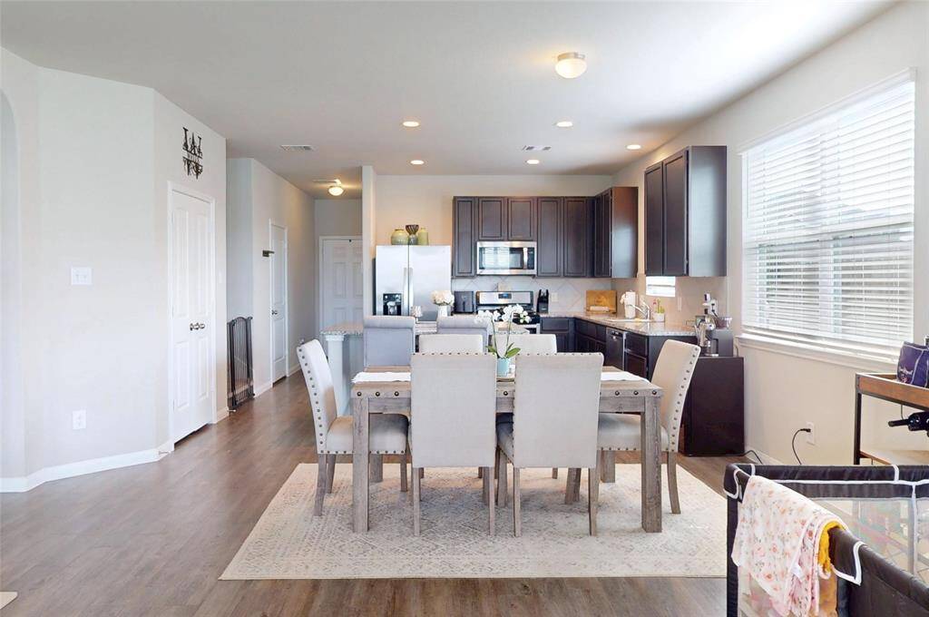 Your breakfast/dining area is conveniently located right next to your kitchen and pantry