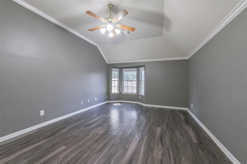 Upstairs primary bedroom