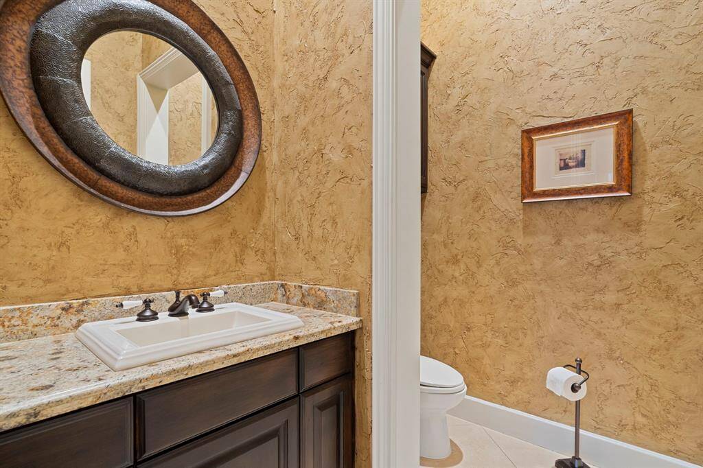 Down-stairs Half Bathroom