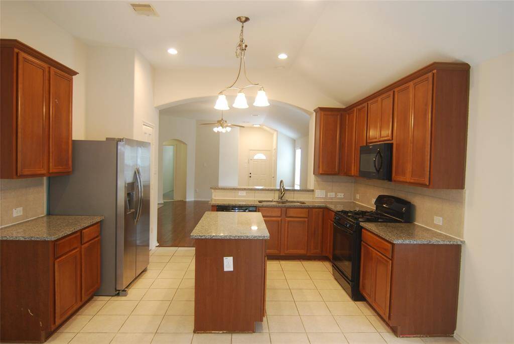 Granite countertops and a perfect work triangle!