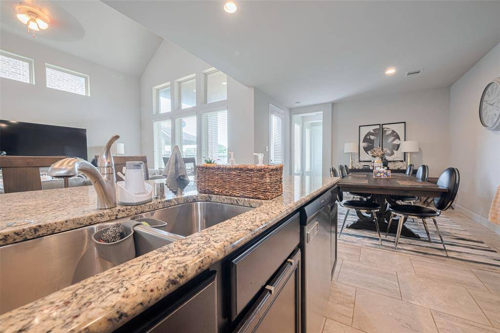spacious breakfast area