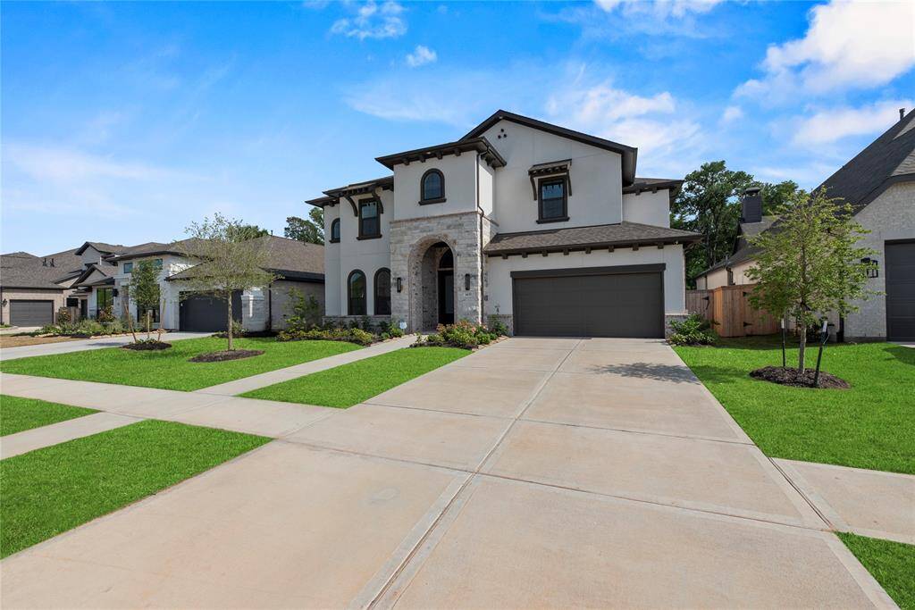 Beautiful curb appeal.