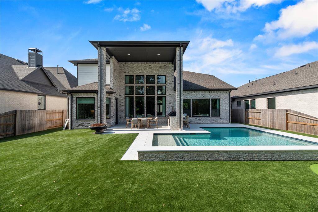 A back yard oasis.