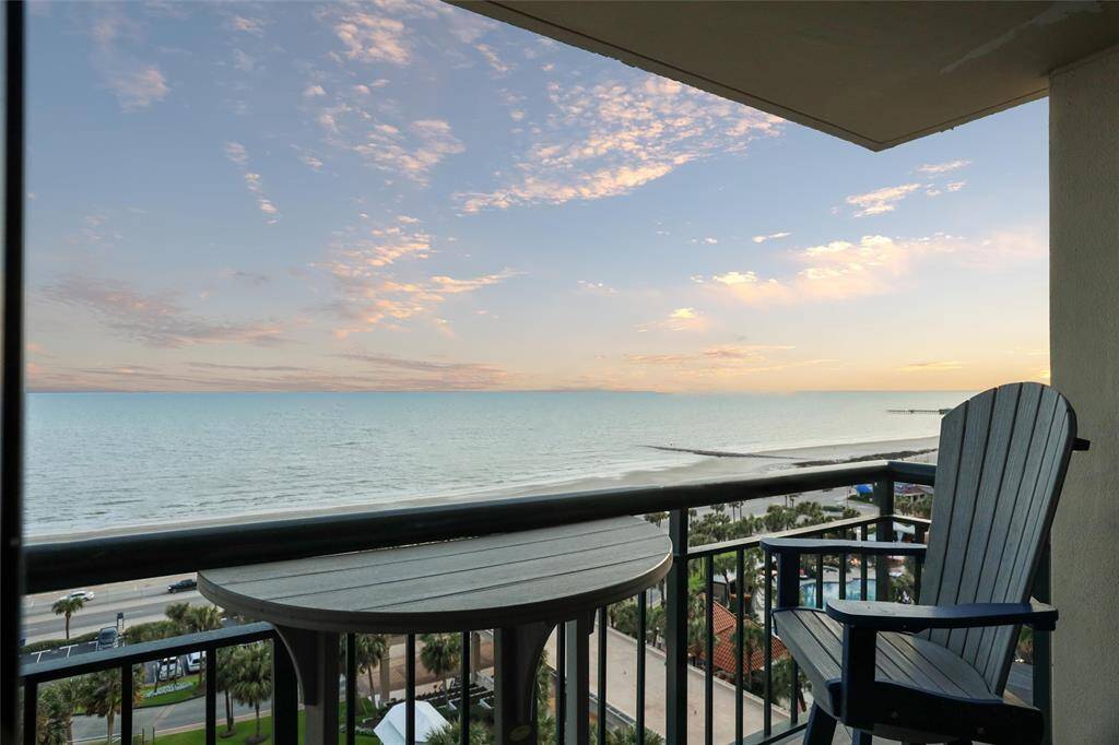 Enjoy peaceful morning coffees or sunset watching, with a sweeping vista of the beach and horizon.