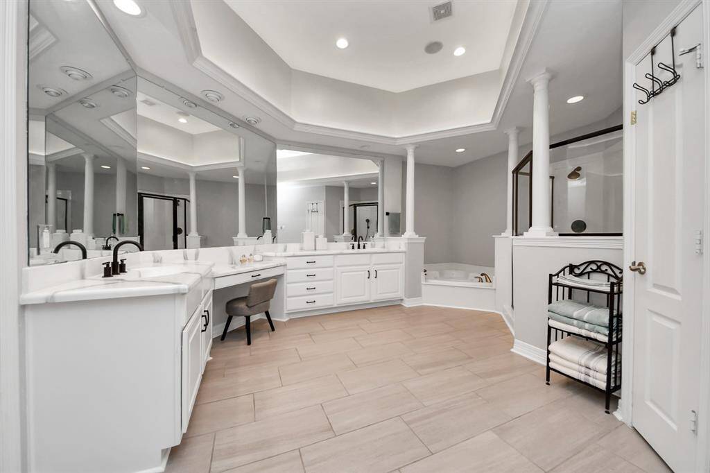 Primary En Suite w/ Updated Tile Floor, Faucets, Cabinet Hardware & Faux Finish Countertops
