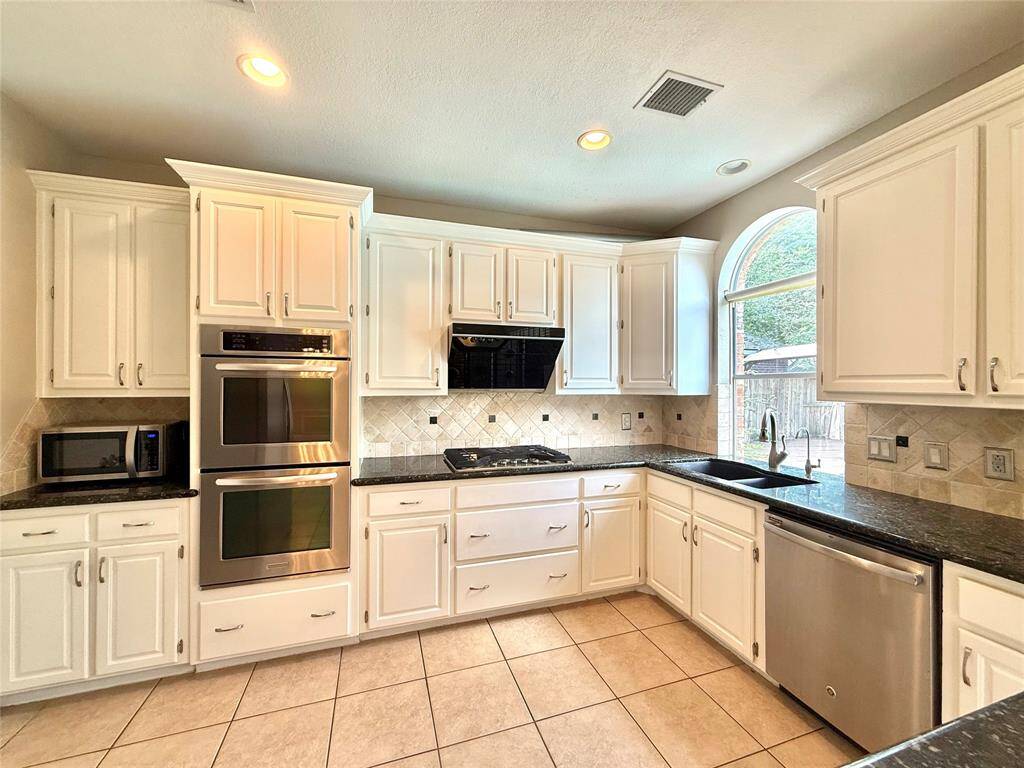 5 burner gas cooktop &  double oven