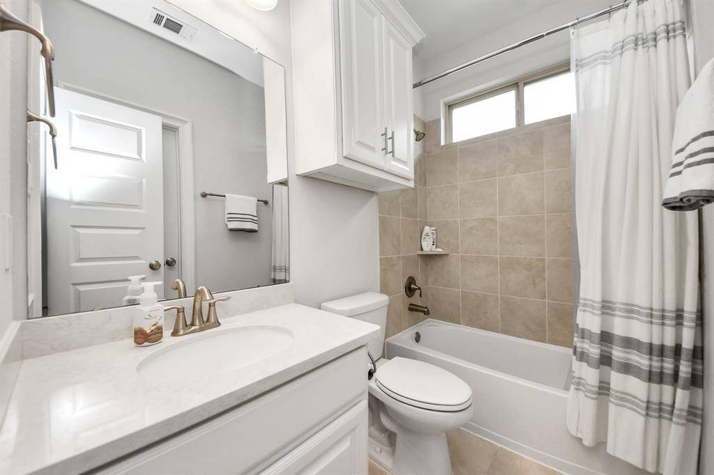 Upstairs bathroom