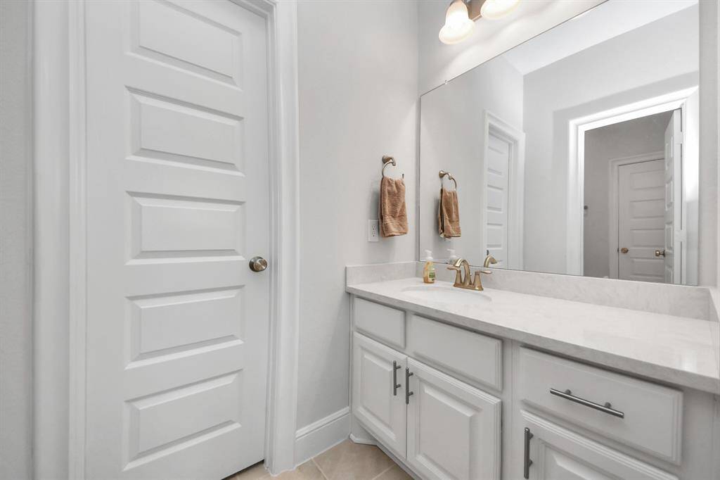 Upstairs bathroom