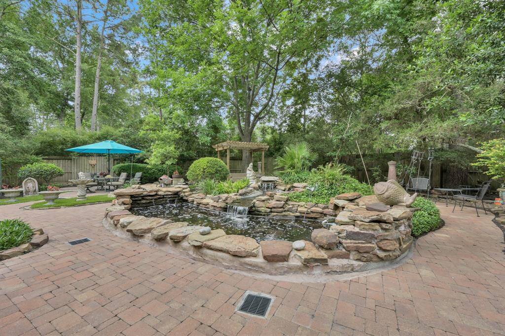 Going pond and water fall bring that peaceful tranquility that you read about in the books
