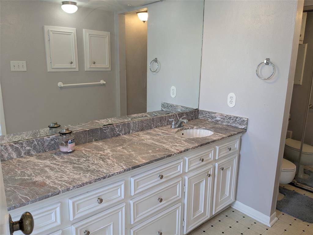 Primary bath
