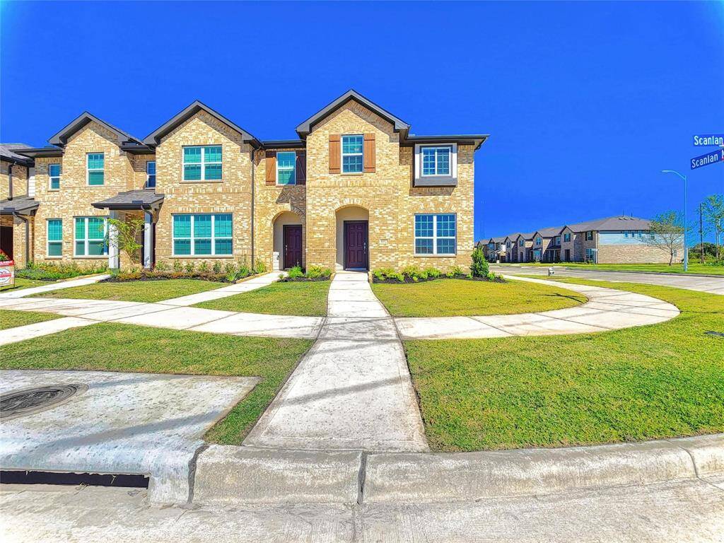 Welcome home to 8002 Scanlan Trace