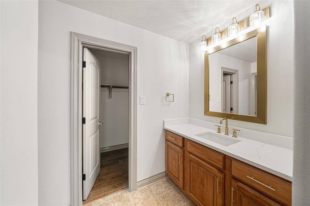 Jack-N-Jill Private Sink Vanity