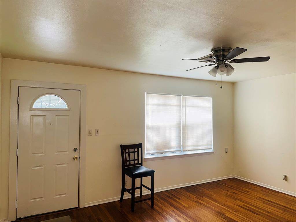 Front entry and room.