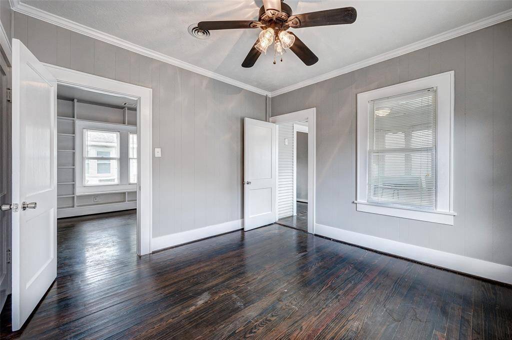 Ceiling fans throughout