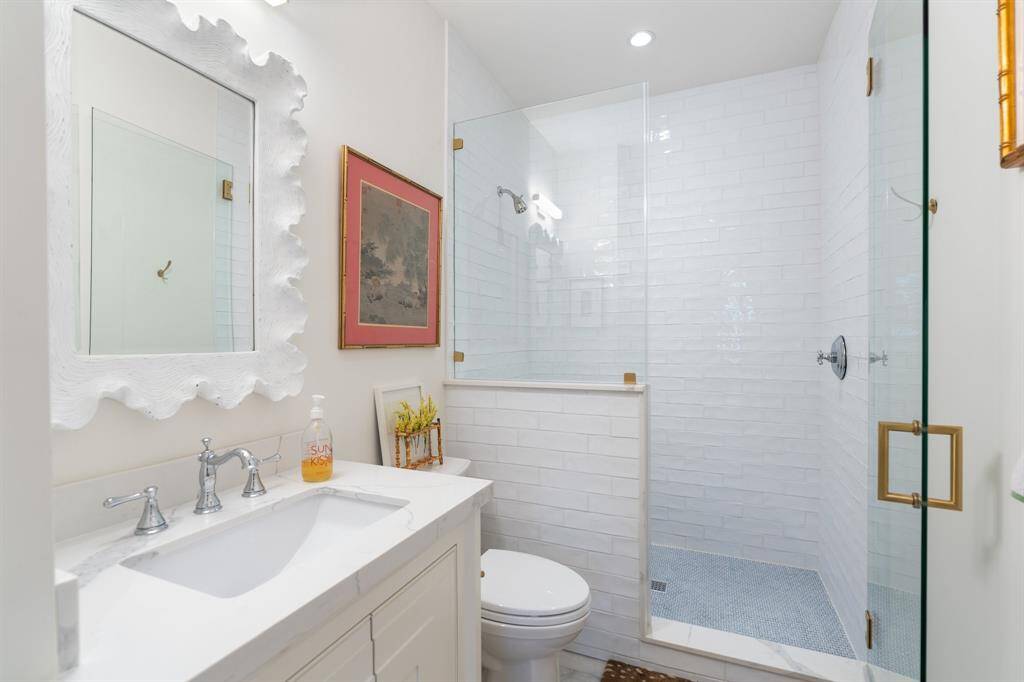 En-Suite Bathroom