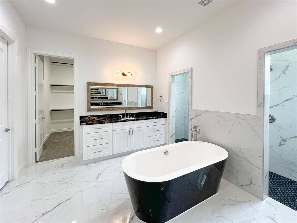 With that sleek stand alone design gives it a spa-like feel.