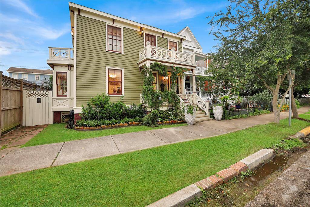 The main house as well as the carriage house underwent an exhaustive renovation.