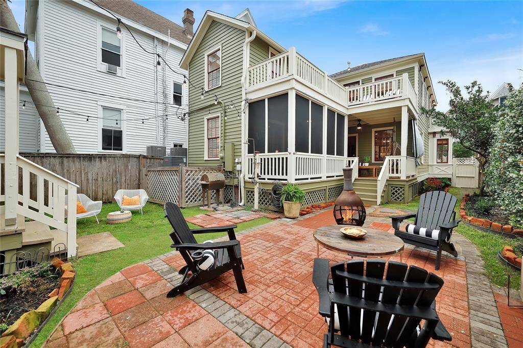 There is ample seating and space for entertaining