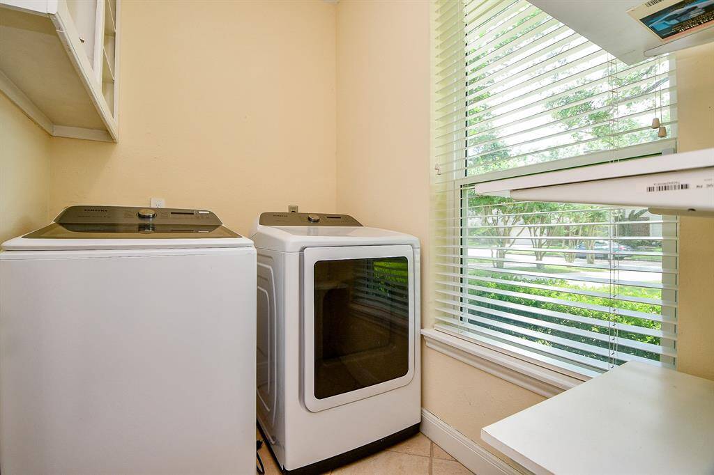 Washer and dryer 2023