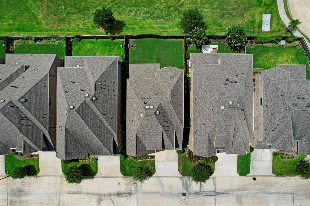 Overhead aerial view of 13215 Parkway Glen Drive in Parkway Terrace.
