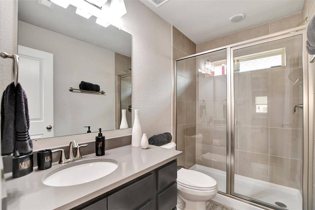 Fourth full bathroom