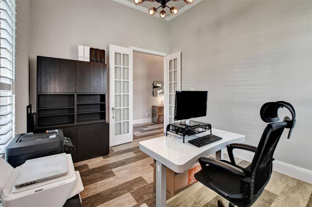 Large and spacious home office.