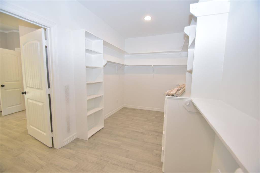Sample MASSIVE PRIMARY CLOSET WITH TONS OF BUILT INS