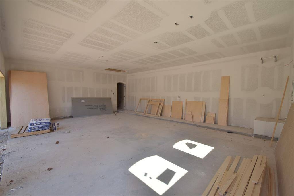 Sample EXTRA LARGE 3 CAR GARAGE
