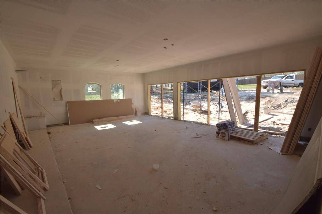 Sample EXTRA LARGE 3 CAR GARAGE
