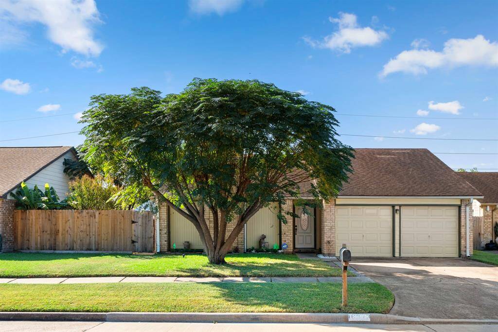 Charming 3-bedroom, 2-bathroom home featuring a two-car garage. This well-maintained property boasts stunning landscaping that enhances its curb appeal.