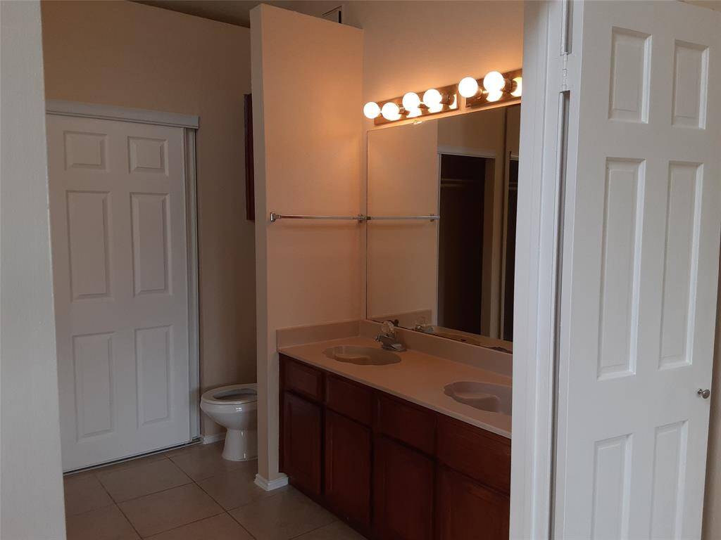 Primary/Master Bathroom