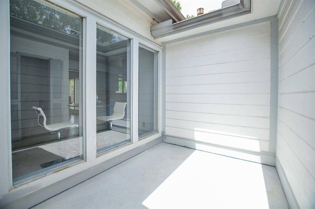 How about coffee on the private front patio?