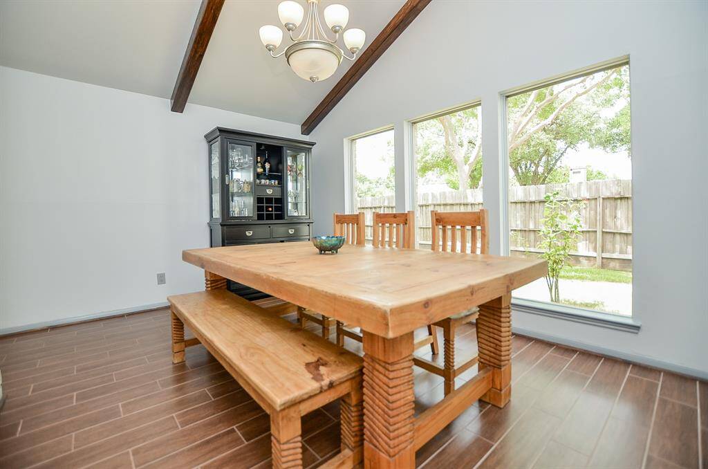 Fantastic natural light all day in the Dining Room.