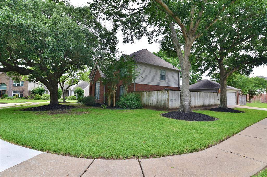 Quiet Cul-de-sac location with mature trees, sidewalks and curbed streets....