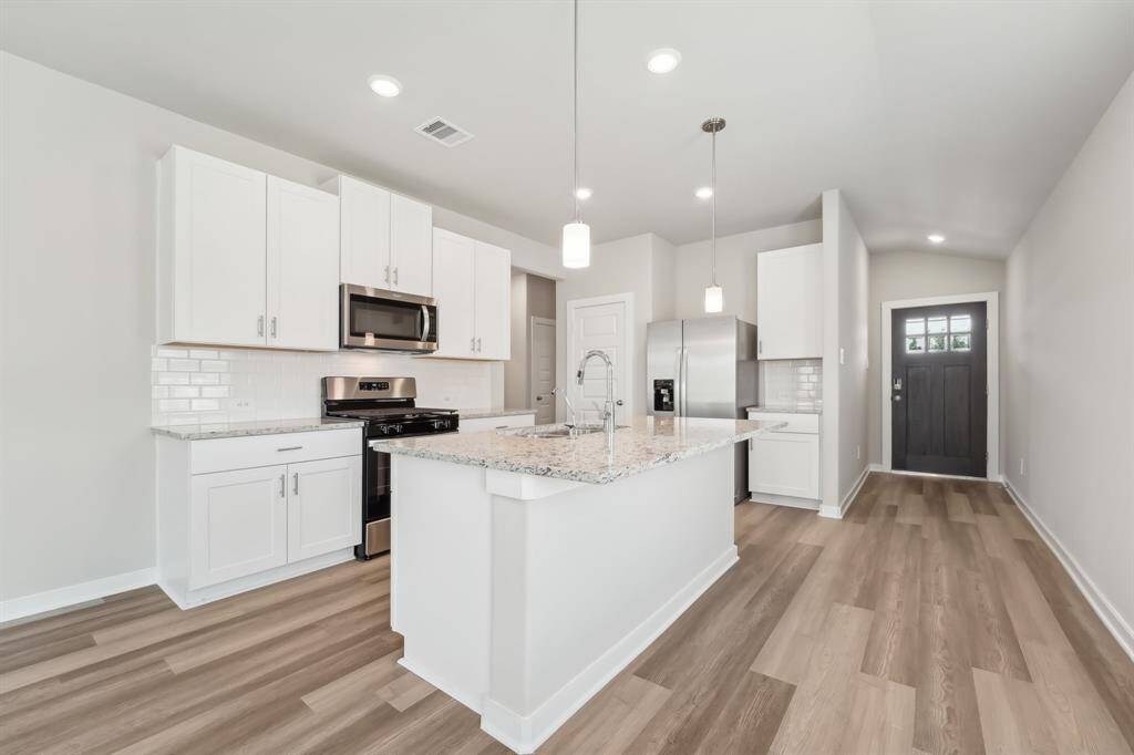 Photo is not of the actual home but is an inspirational photo of builder’s model home and may depict options, furnishings, and/or decorator features that are not included.