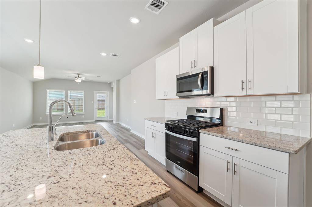 Photo is not of the actual home but is an inspirational photo of builder’s model home and may depict options, furnishings, and/or decorator features that are not included.