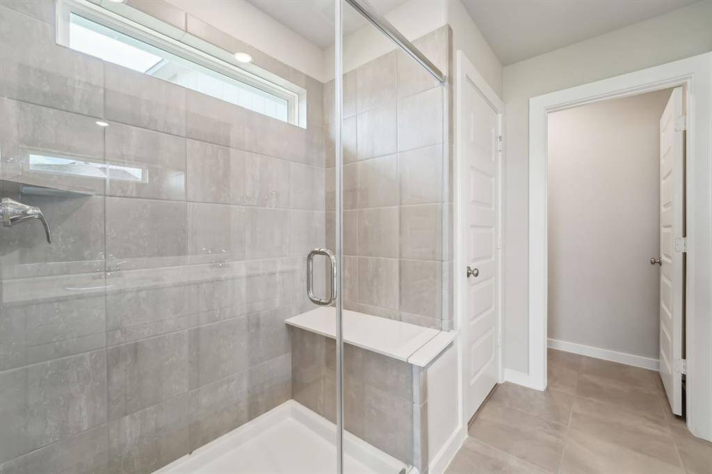 Photo is not of the actual home but is an inspirational photo of builder’s model home and may depict options, furnishings, and/or decorator features that are not included.