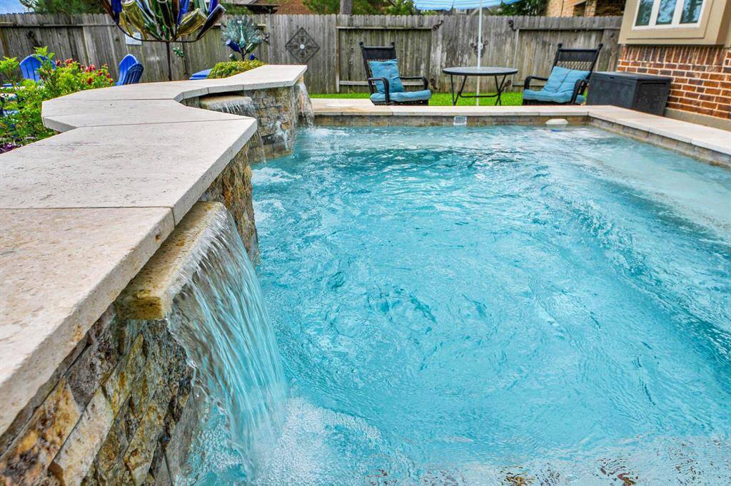 Come cool off here!