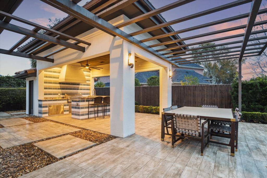 Covered outdoor kitchen