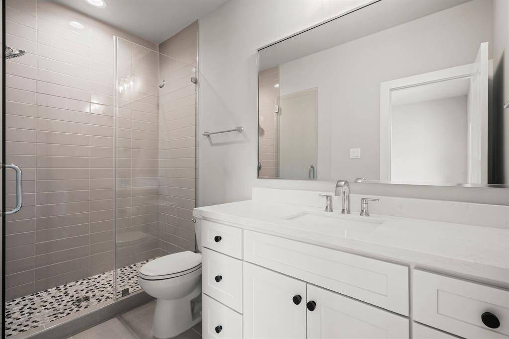 Upstairs Bath