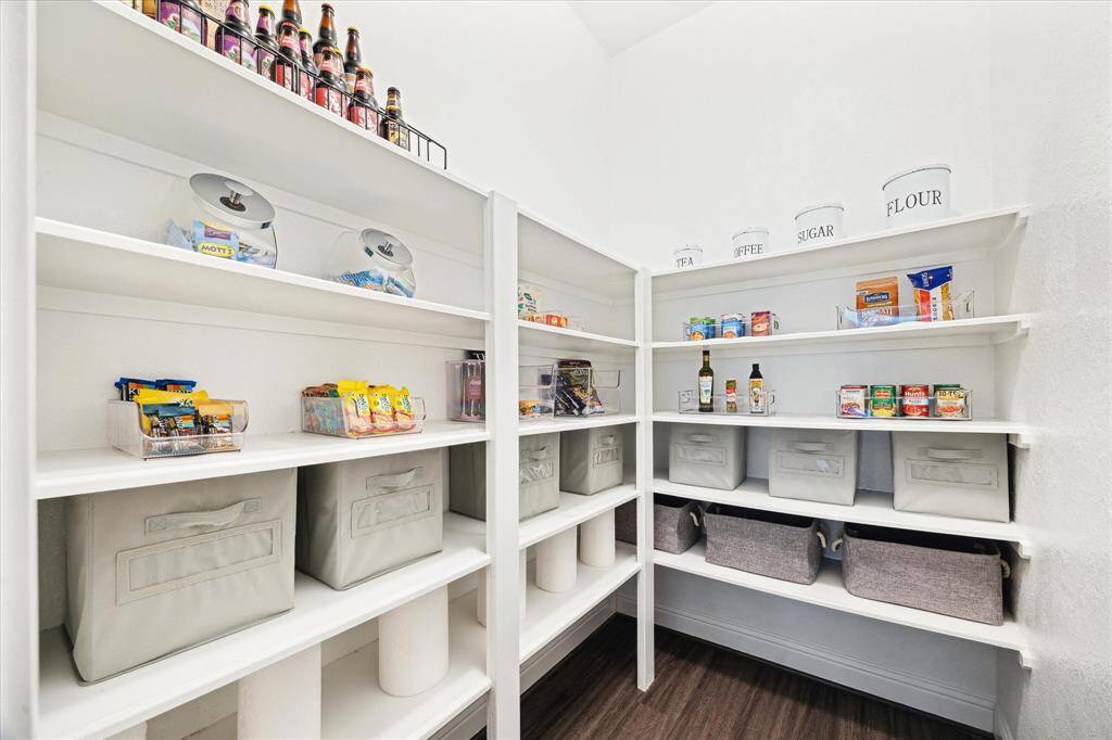 Massive Walki-n pantry.